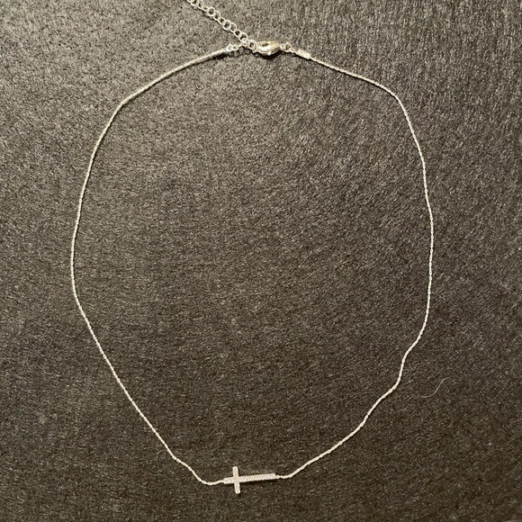 16”- 18” sterling silver floating cross necklace - Picture 2 of 2